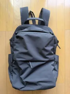 ビジネス用 ブラックバックパック　ファンクショナル　ユニクロのサムネイル