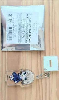 きみが死ぬまで恋をしたい アクリルスタンド　シーナ