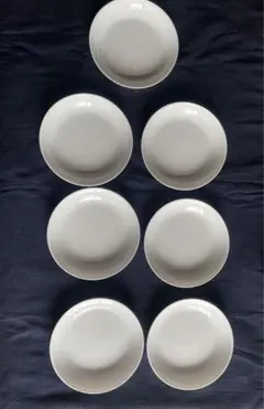 「ヤマザキ春のパン祭り」の白いお皿7枚セット