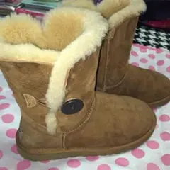 UGG ベイリーボタン ショート ムートンブーツ★US8