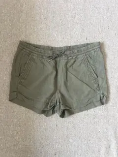 H&M カーキショートパンツ