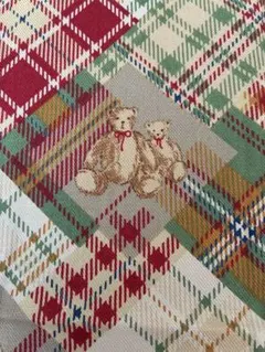 クマ柄チェック綿生地 約1.1x 1.8cm