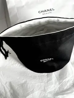 CHANEL シャネル　ノベルティ巾着ポーチのサムネイル