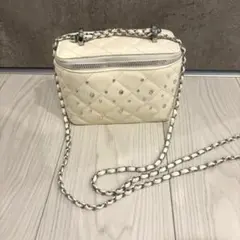 新品 アイボリー キルティング ショルダーバッグ