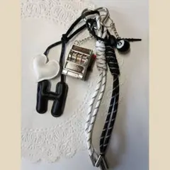 「大人のプチご褒美SALE スタート!! じゃらじゃらキーホルダー 新品未使用」