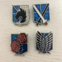 進撃の巨人のエンブレムバッジセット