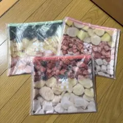 セブンイレブン一番くじ　G賞　スムージーフラットポーチ　コンプリート