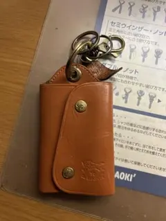 お*）様 オレンジ レザー キーケース ボタン留め　イルビゾンテ