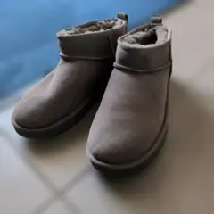 UGG ムートンブーツ ショート丈 グレー　26センチのサムネイル