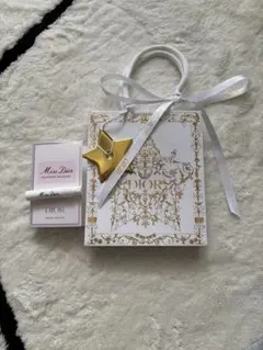 DIOR ギフト袋 ミニ香水付き