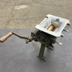 Item thumbnail for item a900eb61-a175-4b8c-8eb8-1c08e133bdb5