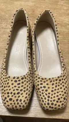 ヒョウ柄 スクエアトゥ パンプス