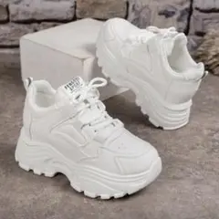 【値下】Shein 美品 厚底ホワイトスニーカー スポーツシューズウェッジヒール