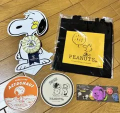 スヌーピー　ピーナッツカフェ　限定品　ロゼット　ウッドストック　PEANUTS