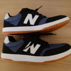 ニューバランス 白