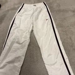 NIKE ナイロンパンツ　ジャージ