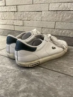 Lacosteスニーカー