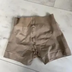 momofulヒップアップショーツ