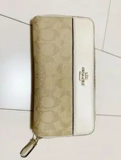 COACH ベージュ 長財布