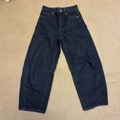 GU バレルレッグジーンズ