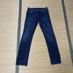 ダークブルーデニム　UNIQLO 濃紺