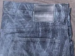 ZARA ダークブルー ストレートレッグデニム 模様