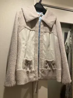 スーパービューティー　40 可愛いお色のジャケット　春秋　試着のみ　定価3.3万のサムネイル
