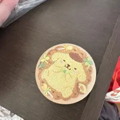 ポムポムプリン　刺繍缶バッジ　ビスケットのおまけ