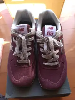 ニューバランス　ML574 　色バーガンディー