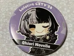 シオリ・ノヴェラ 缶バッジ hololive 7th fes - メルカリ