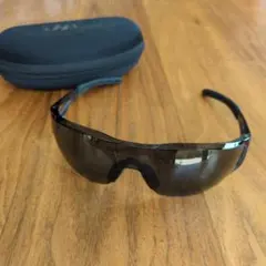 HATAKEYAMA スポーツサングラス 専用ケース付きのサムネイル
