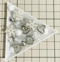 Item thumbnail for item e02c78ce-7eba-43d2-a4fa-4ca2650601e4