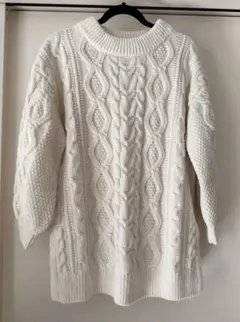 ホワイト ケーブルニット 長袖セーター