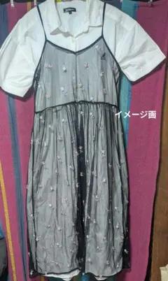 黒レースワンピース重ね着用