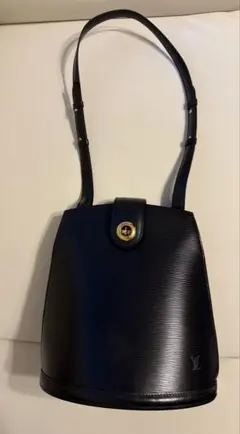 【美品 】LOUIS VUITTON クリュニー エピ ショルダーバッグ 黒のサムネイル