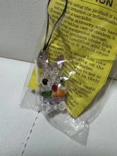 うさぎのビーズストラップ　にんじん