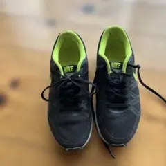 Nike ランニングシューズ ブラック/イエロー