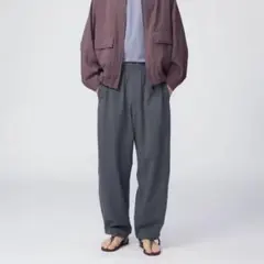ユニクロU スウェットカーブパンツ(グレー、Sサイズ)