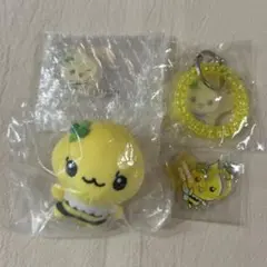 しずくちゃん　ハニーちゃん　ガチャ　ふわふわぬいぐるみ　めじるしアクセサリー