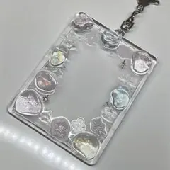 Item thumbnail for item c55674b5-b71f-4b73-bc8c-1057a2219774