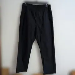 UNIQLO★コットンリラックスアンクルパンツBLACKのサムネイル