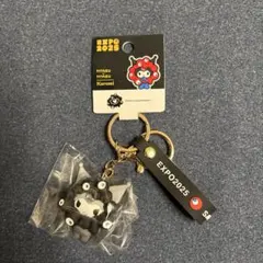 サンリオ×ミャクミャク なりきり立体マスコットキーホルダー 黒 クロミ