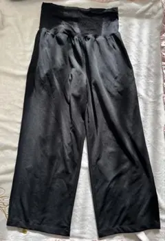 マタニティパンツ　ズボン　黒　ブラック　ワイド