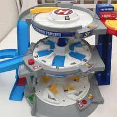 トミカワールド ぐるぐるシュート！！ DXトミカパーキング