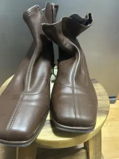 ブラウン ショートブーツ