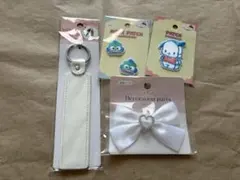 レザー風キーホルダー サンリオ キャラクター ワッペン