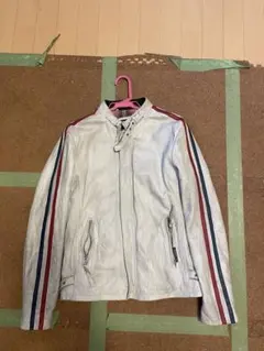 期間限定値下げ　美品　レア　Schott シングルライダースジャケット ホワイト Schott シングルライダースジャケット ホワイト 36 - メルカリ