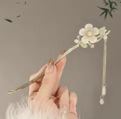 ゴールド　可愛い簪　お花簪　お花髪飾り　和装髪飾り　和風かんざし　着物髪飾り