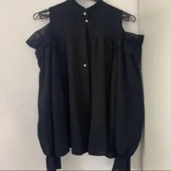 地雷系 オフショルトップス