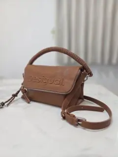 Desigual ショルダーレザー調　3wayストラップ付きのサムネイル